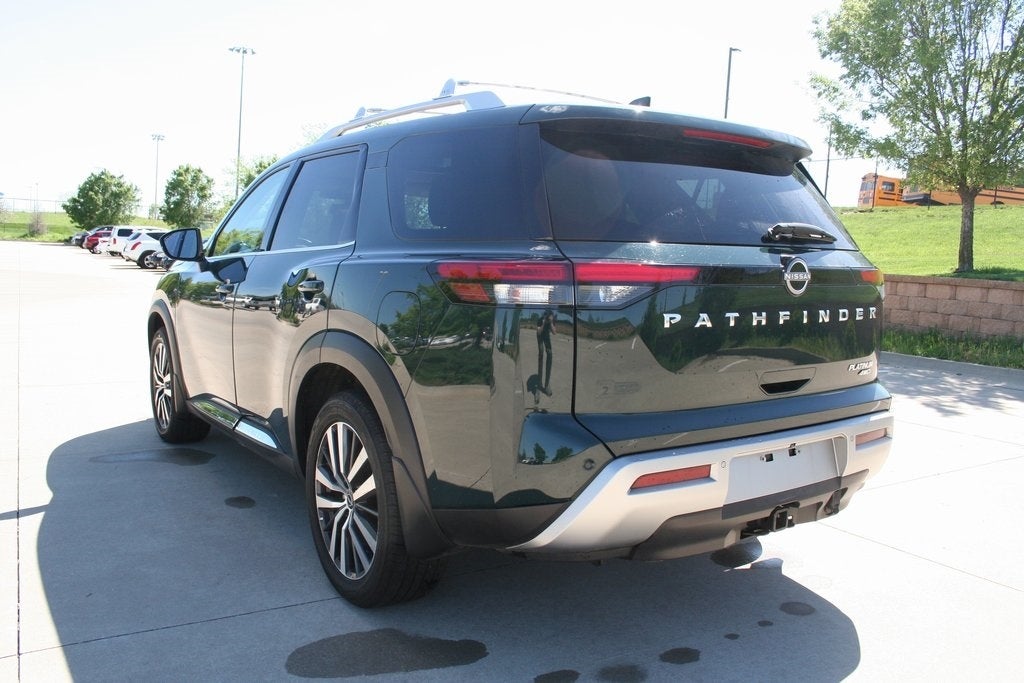 2022 Nissan Pathfinder Platinum